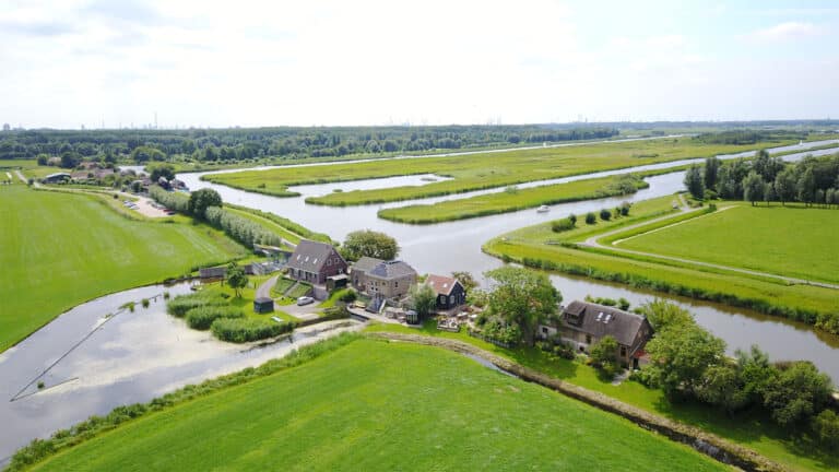 Rechthuis van Zouteveen luchtfoto trouwlocatie
