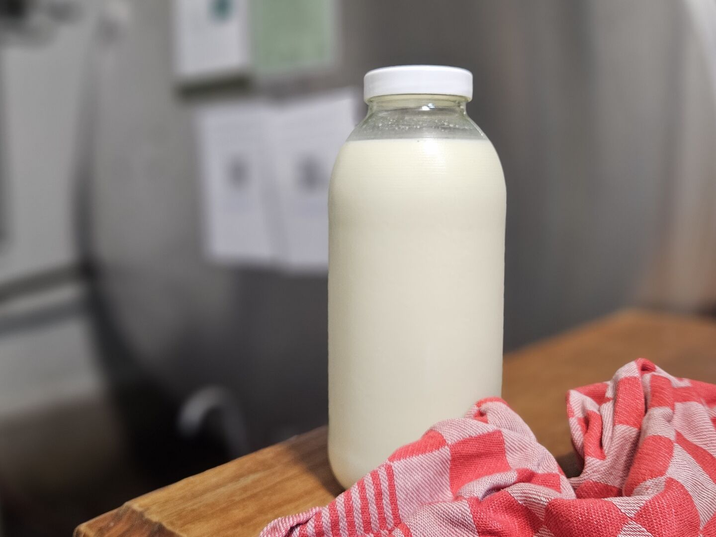 rauwe melk in fles tappen melktank