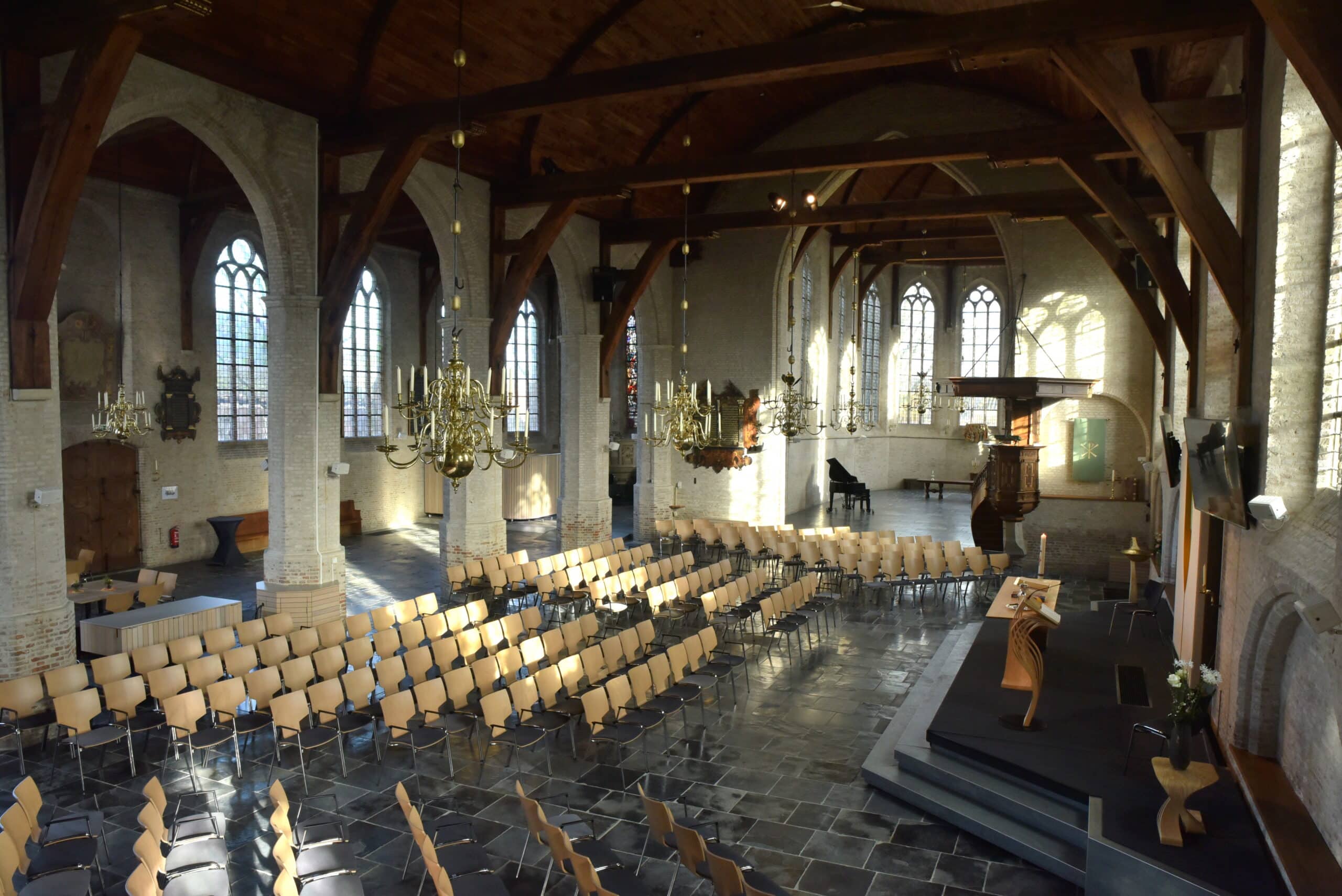 Oude Kerk Maasland - interieur 1